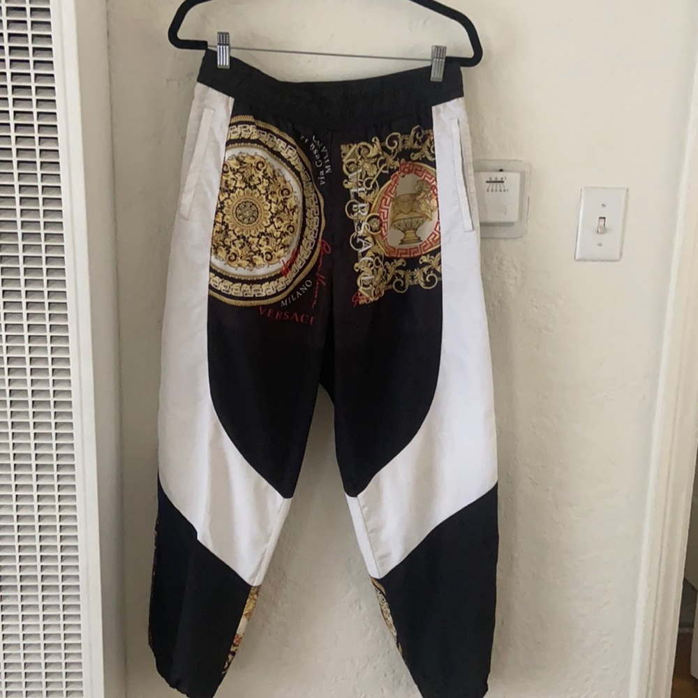 Versace Sweat pants size 48 Men’s (fits women M-L)